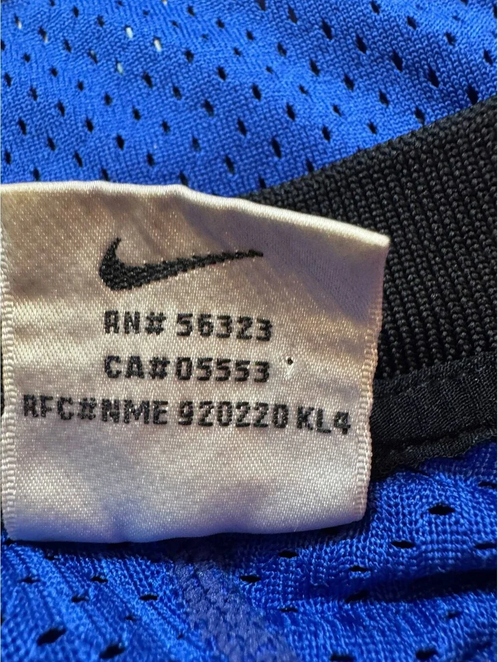 Nike Men's Size L Blue Mesh V-Neck Short Sleeve Athletic Pullover Taiwan T-Shirt